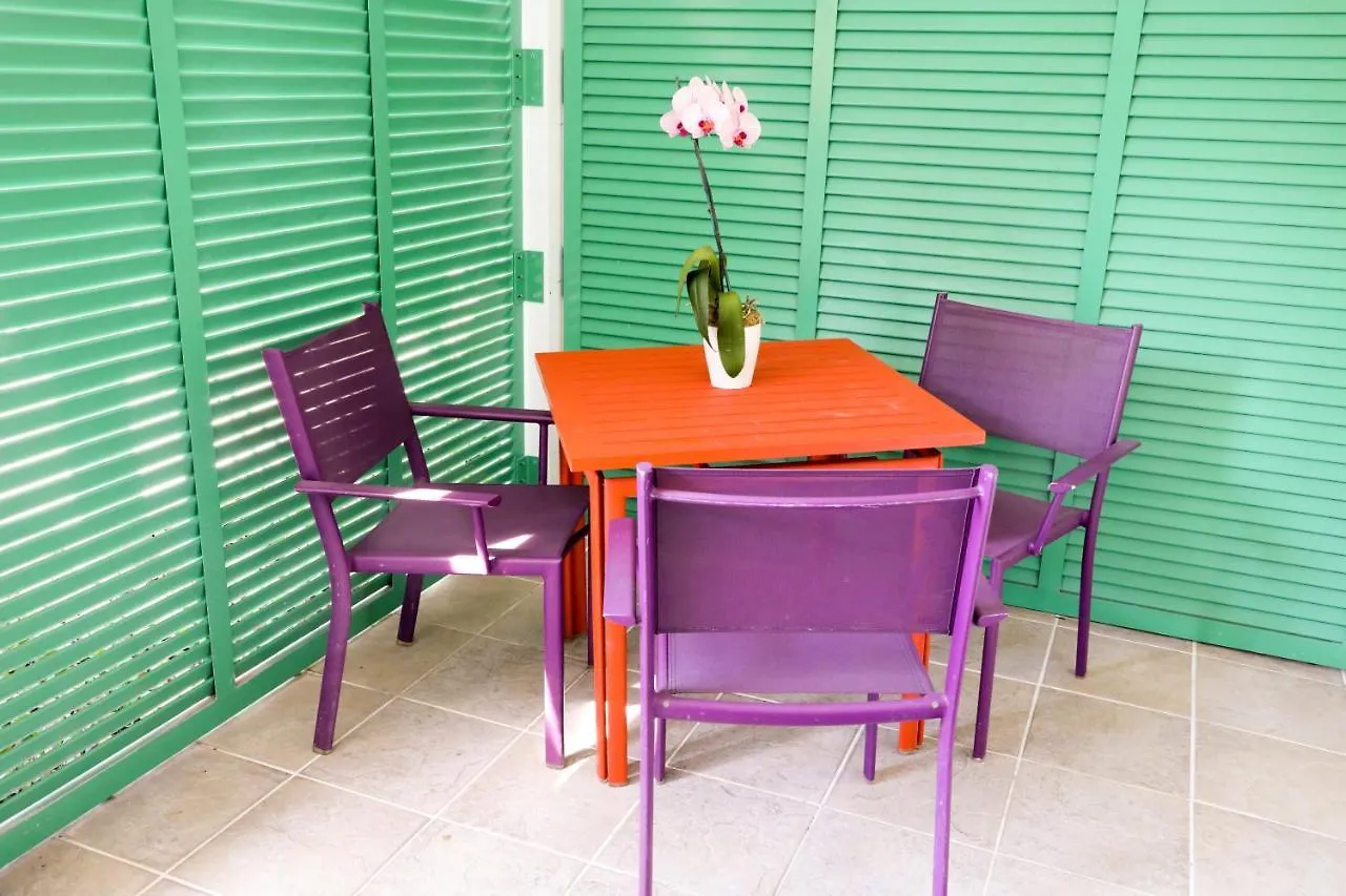 Almond Tree Inn - Adults Only Key West Hotel