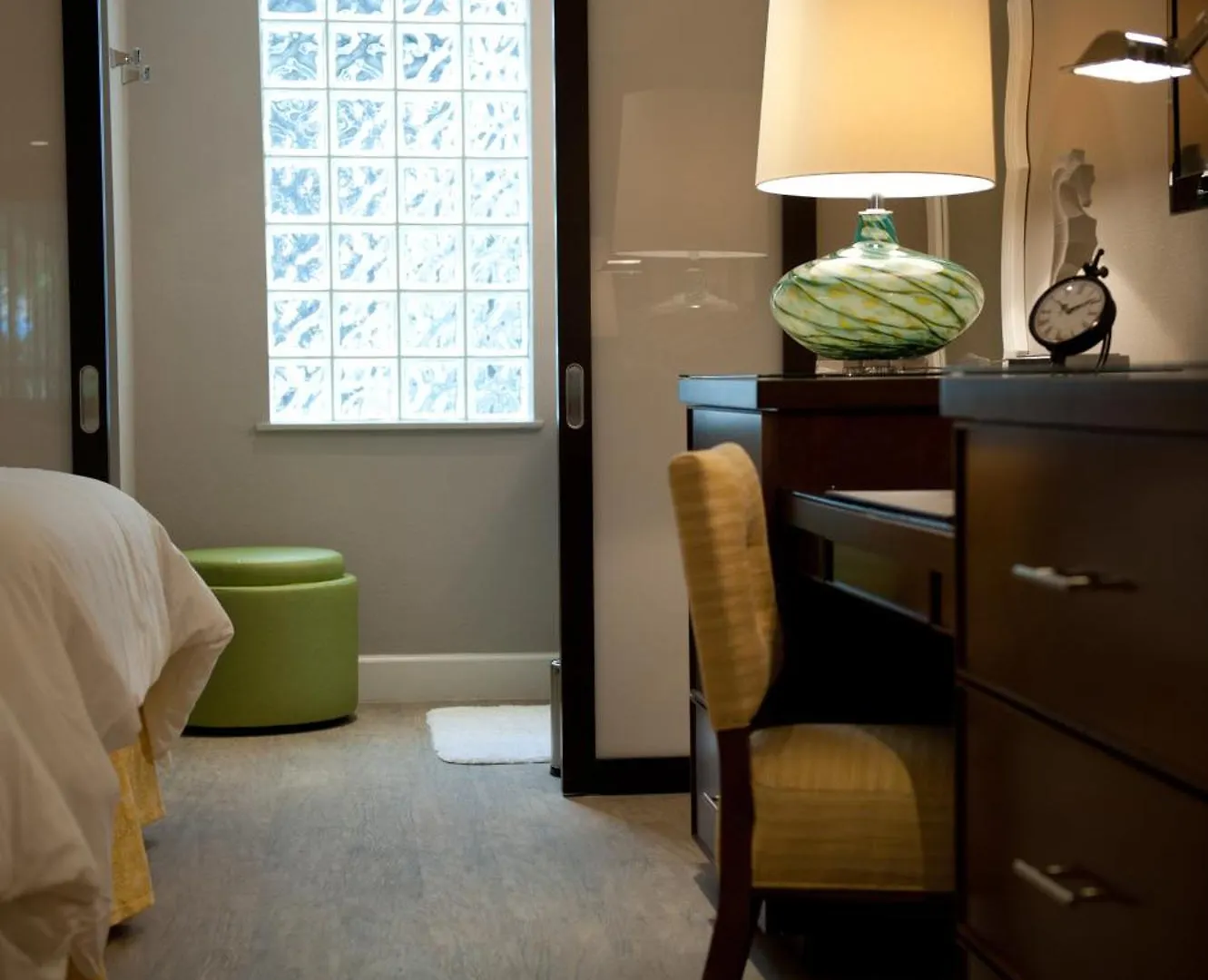 Almond Tree Inn - Adults Only Key West