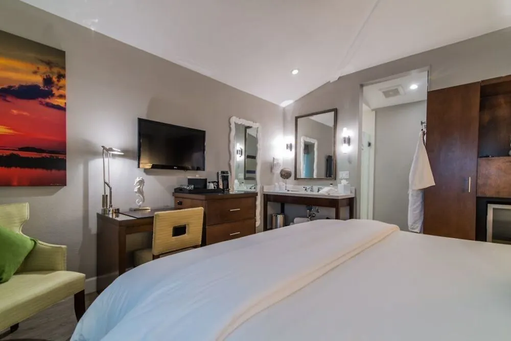 Almond Tree Inn - Adults Only Key West Hotel